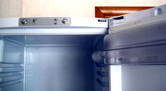 Перевесить двери холодильника в Котельниках | Вызов мастера по холодильникам на дом